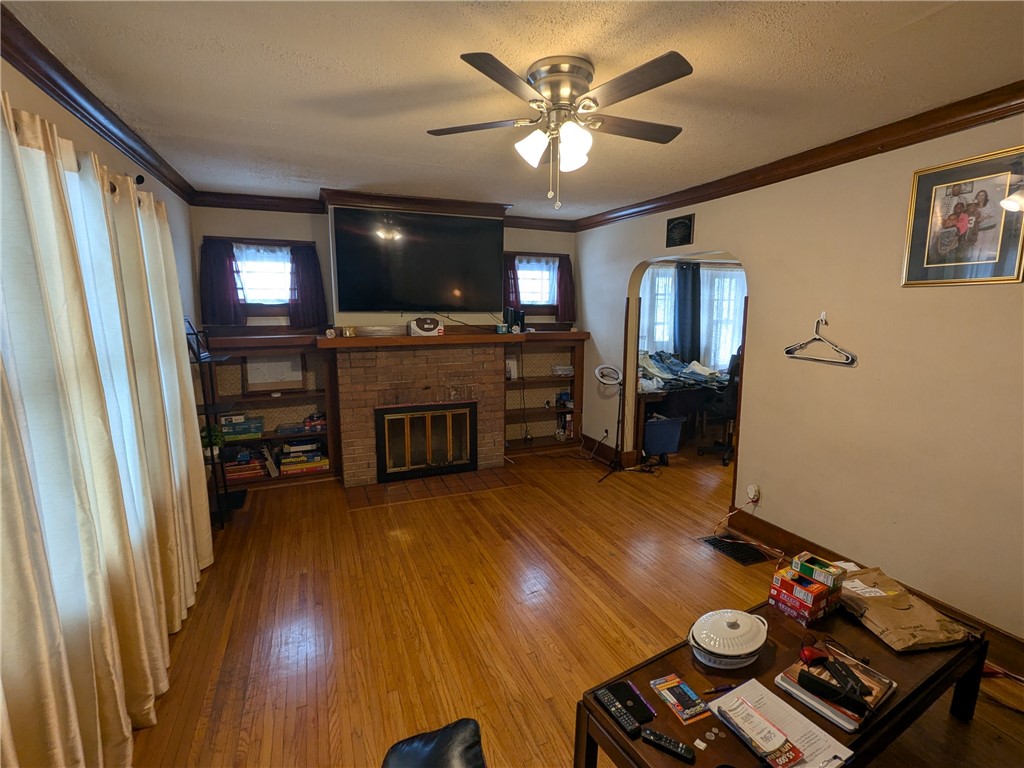 224 Ellicott Street Rochester, NY 14619 - Photo 3 of 24