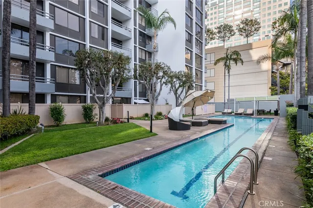 a view of a tennis court