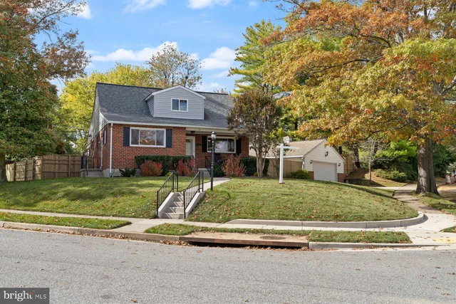 front view of house with a yard