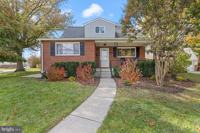 $529,900 | 27 Edgemoor Road, Lutherville-Timonium, MD 21093