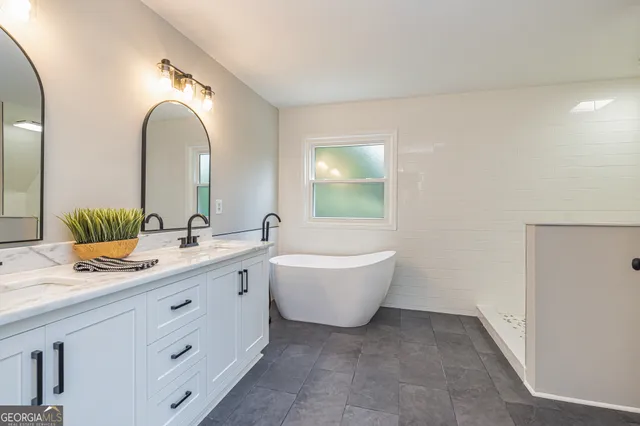 $565,000 | 140 Canal Place, Fayetteville, GA 30215