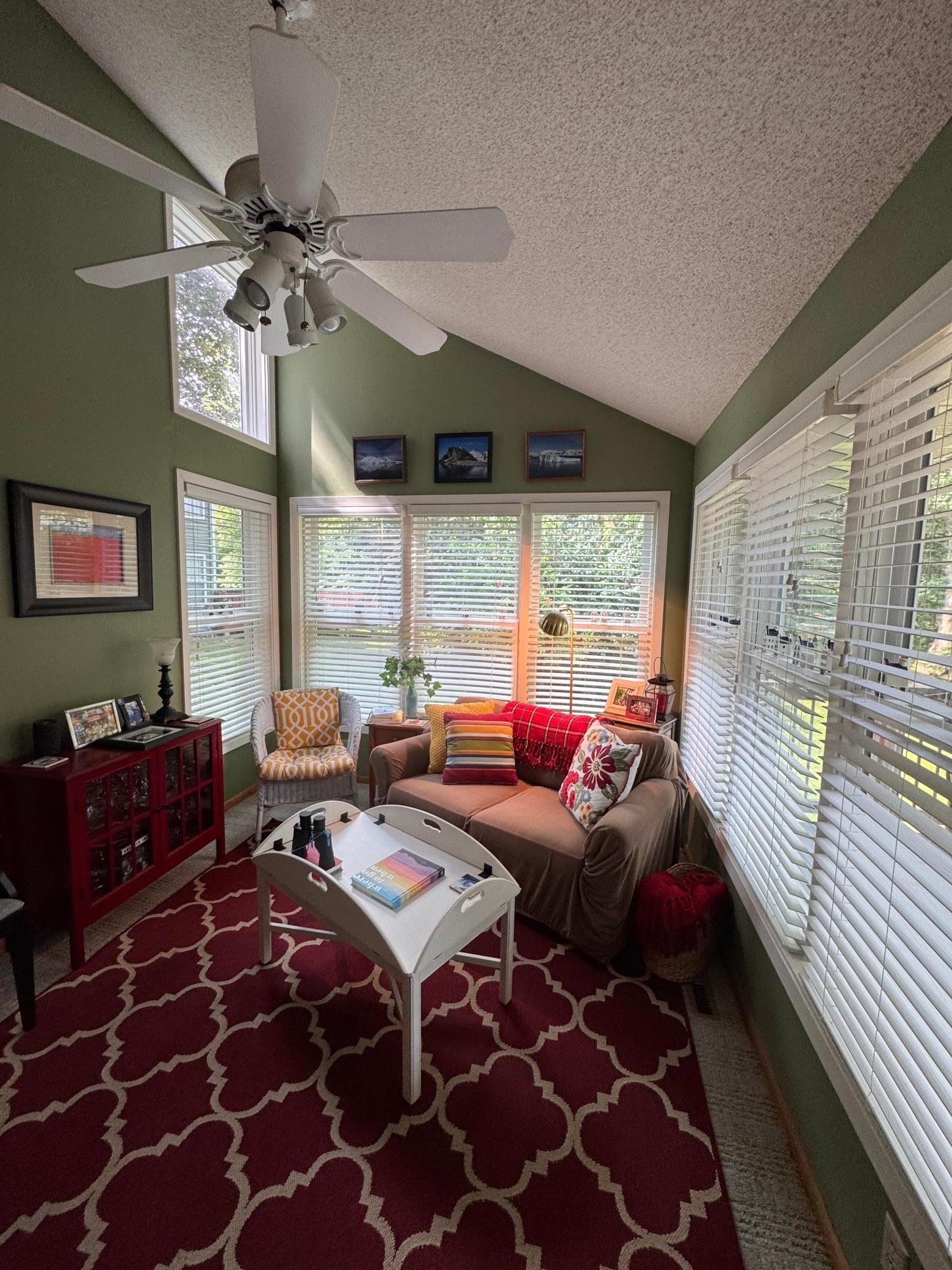 160 Bluff Ridge Court Chanhassen, MN 55317 - Photo 6 of 66 Gallery Image 6