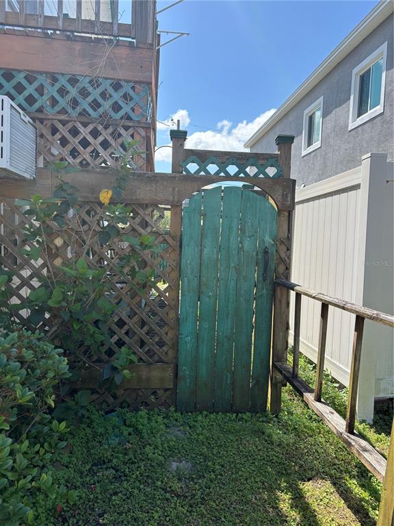 507 Cleveland Avenue Southwest, Unit 2 Largo, FL 33770 - Photo 18 of 20 a view of a backyard