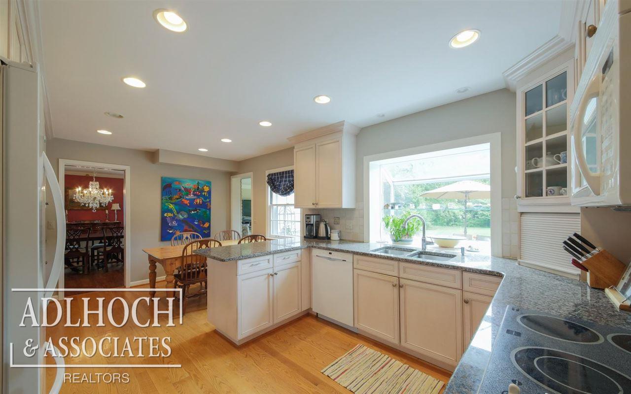 256 Cloverly Road Grosse Pointe Farms, MI 48236 - Photo 8 of 26