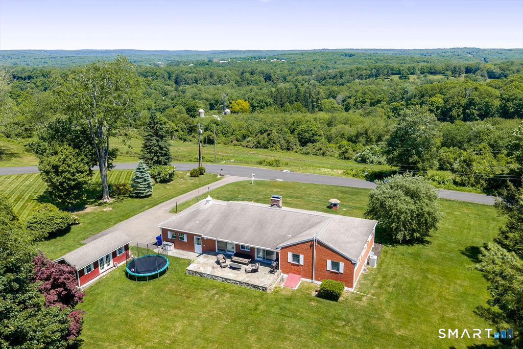 12 Valley View Road Newtown, CT 06470 - Photo 3 of 39