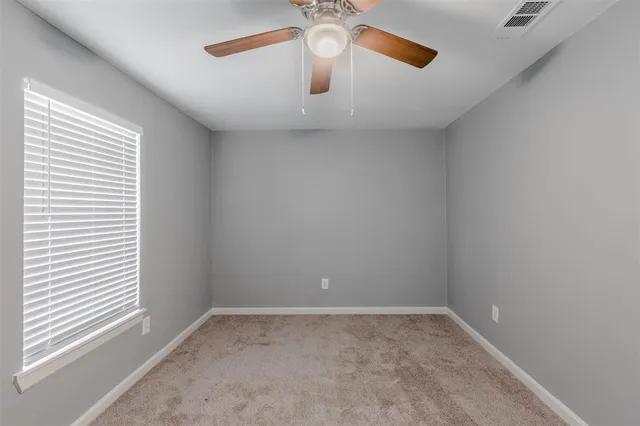 $2,600 | 605 Lloyd, Italy, TX 76651