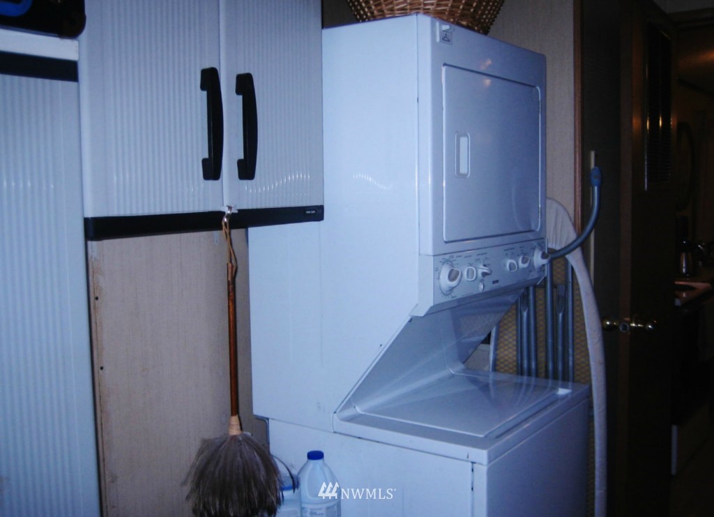 7690 Phillips Road Southeast Port Orchard, WA 98367 - Photo 12 of 25 Gallery Image 12