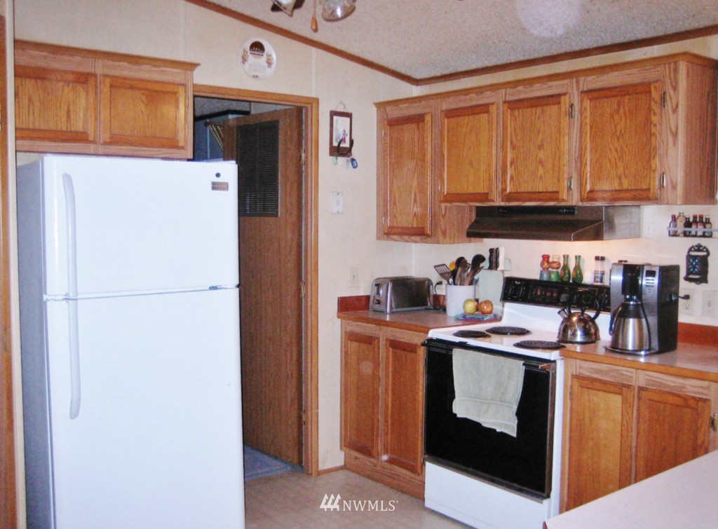 7690 Phillips Road Southeast Port Orchard, WA 98367 - Photo 5 of 25 Gallery Image 5