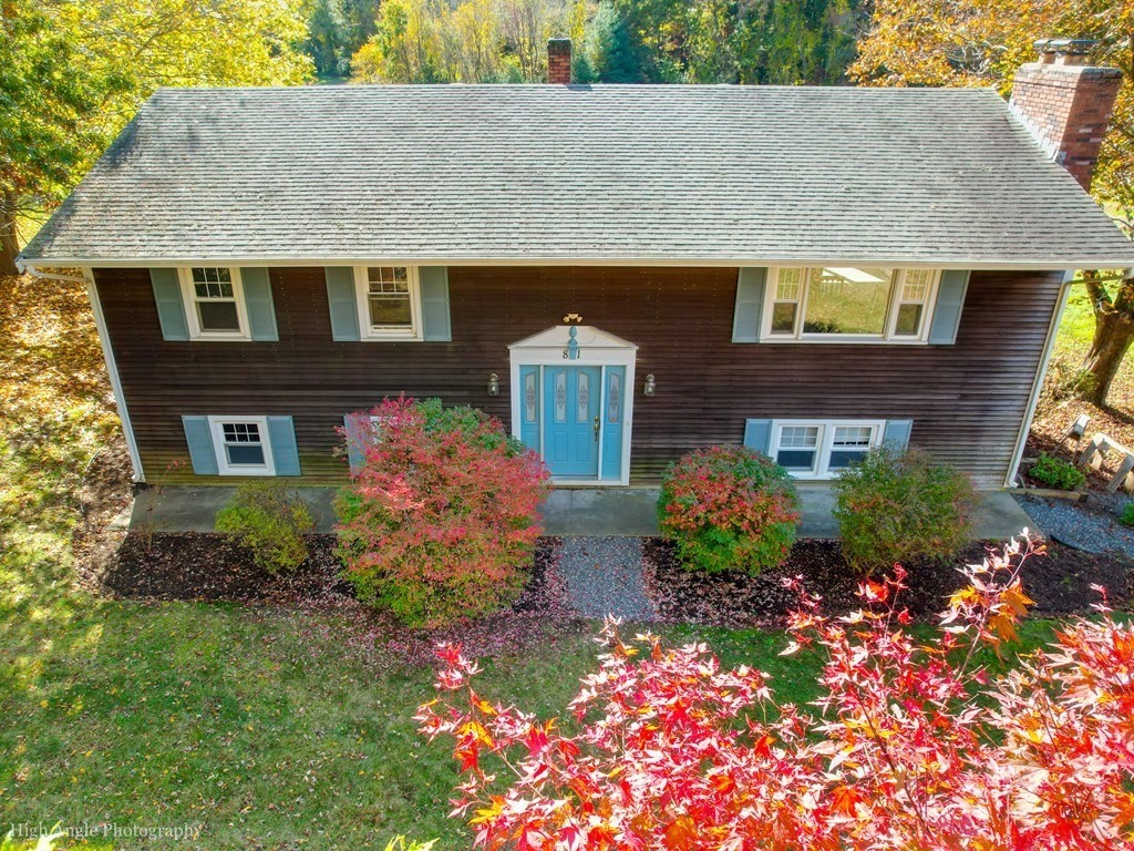 81 Snipatuit Road, Rochester, MA 02770 Compass