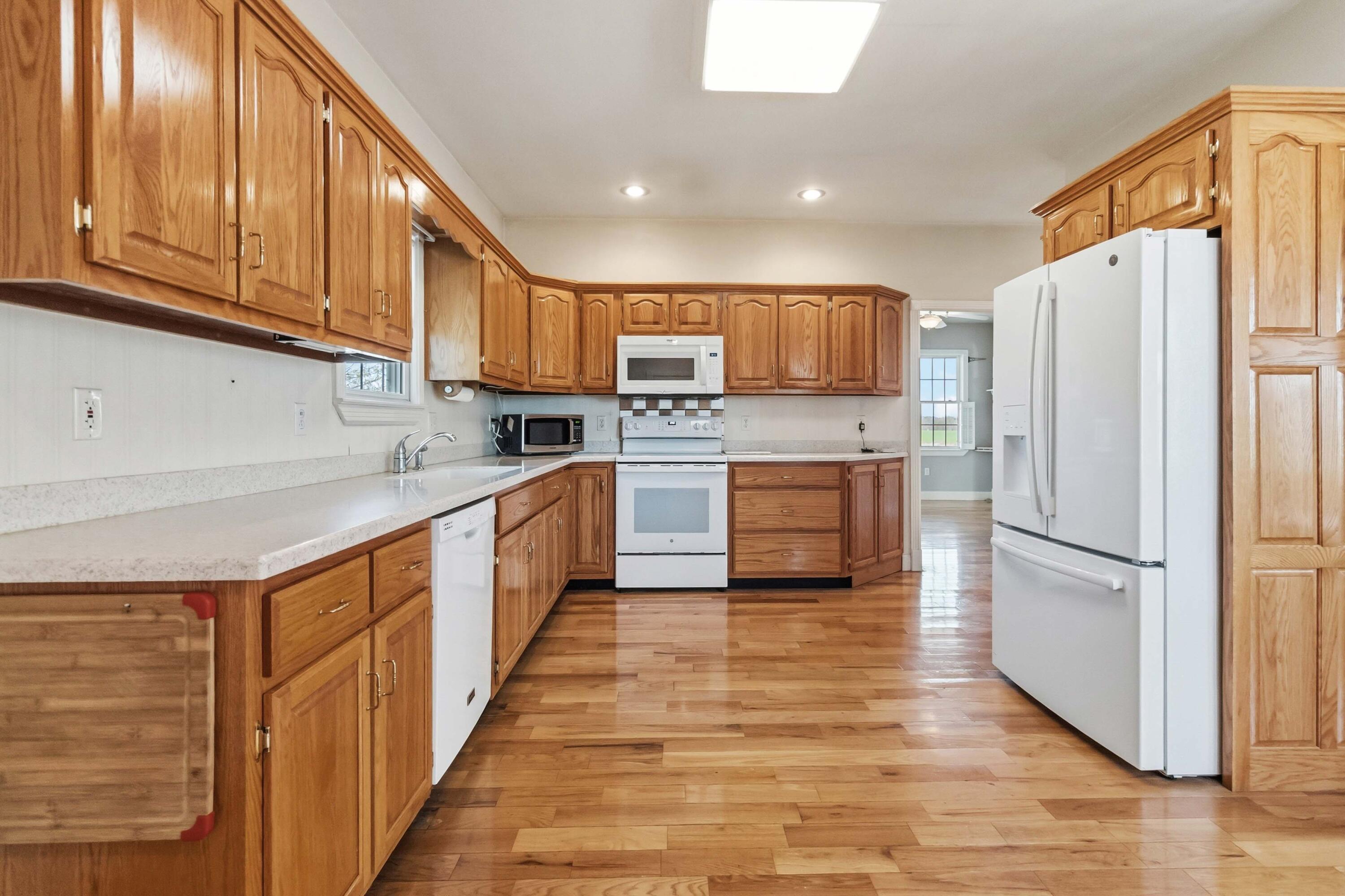 785 Frazer Road Monticello, KY 42633 - Photo 39 of 67 012