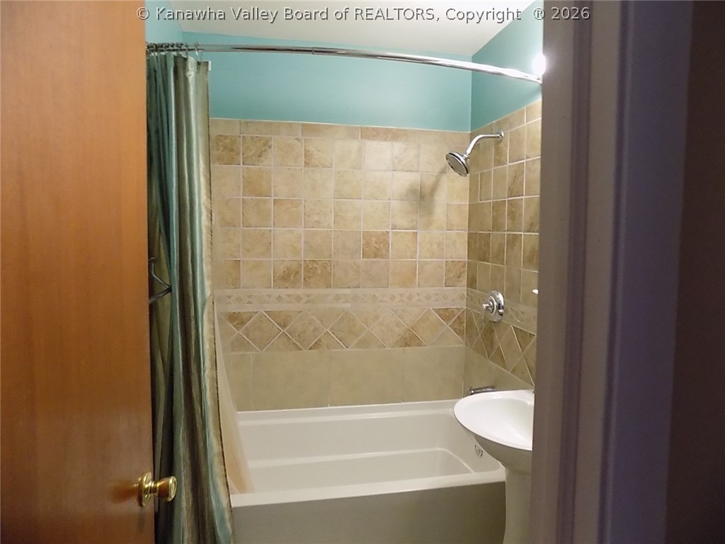 834 Walters Road Charleston, WV 25314 - Photo 7 of 12 Gallery Image 7