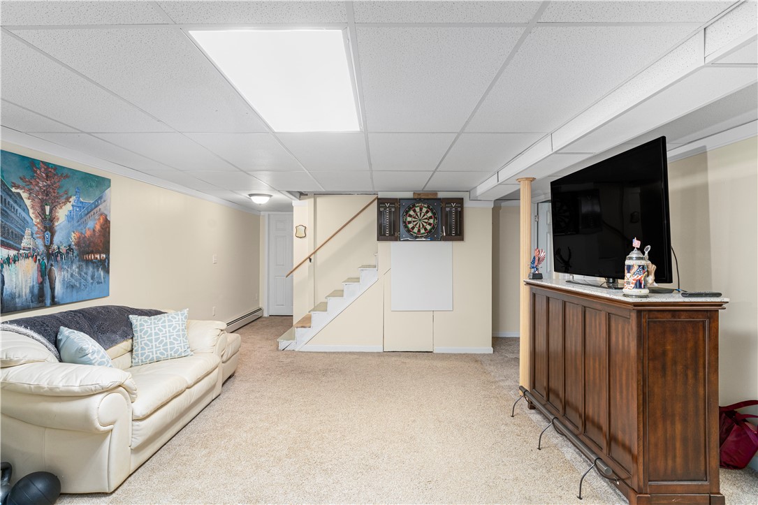 14 Cornell Road Narragansett, RI 02882 - Photo 15 of 32