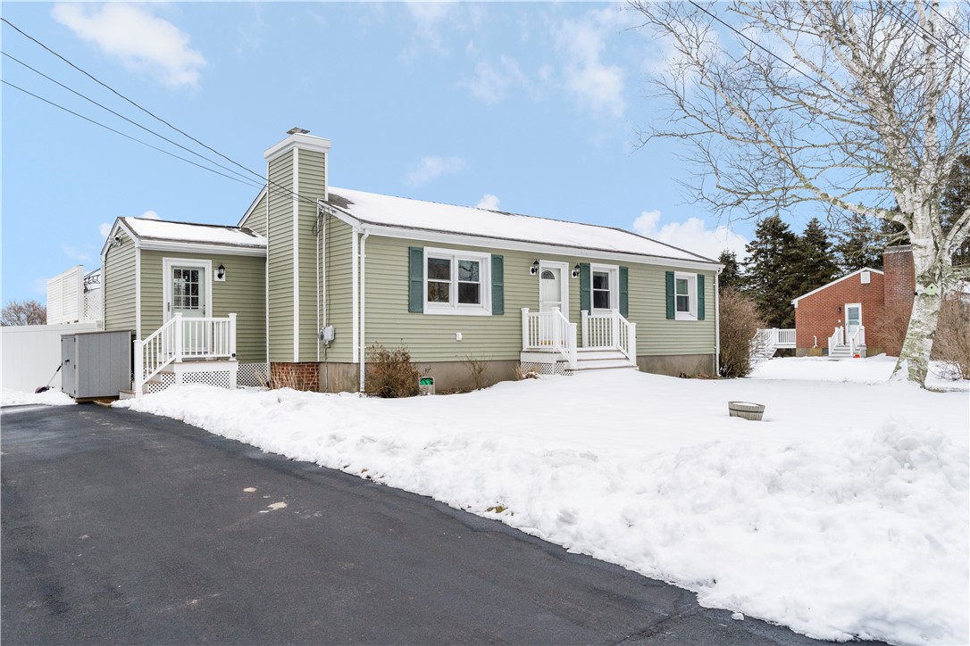 14 Cornell Road Narragansett, RI 02882 - Photo 2 of 32