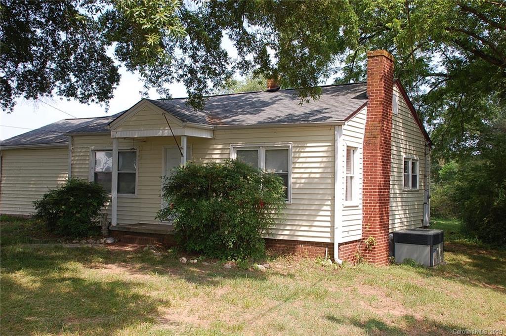 27154 Canton Road Albemarle, NC 28001 - Photo 11 of 18 Gallery Image 11