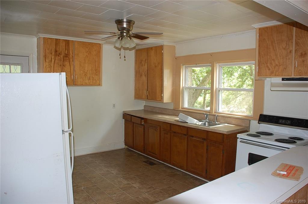 27154 Canton Road Albemarle, NC 28001 - Photo 3 of 18 Gallery Image 3