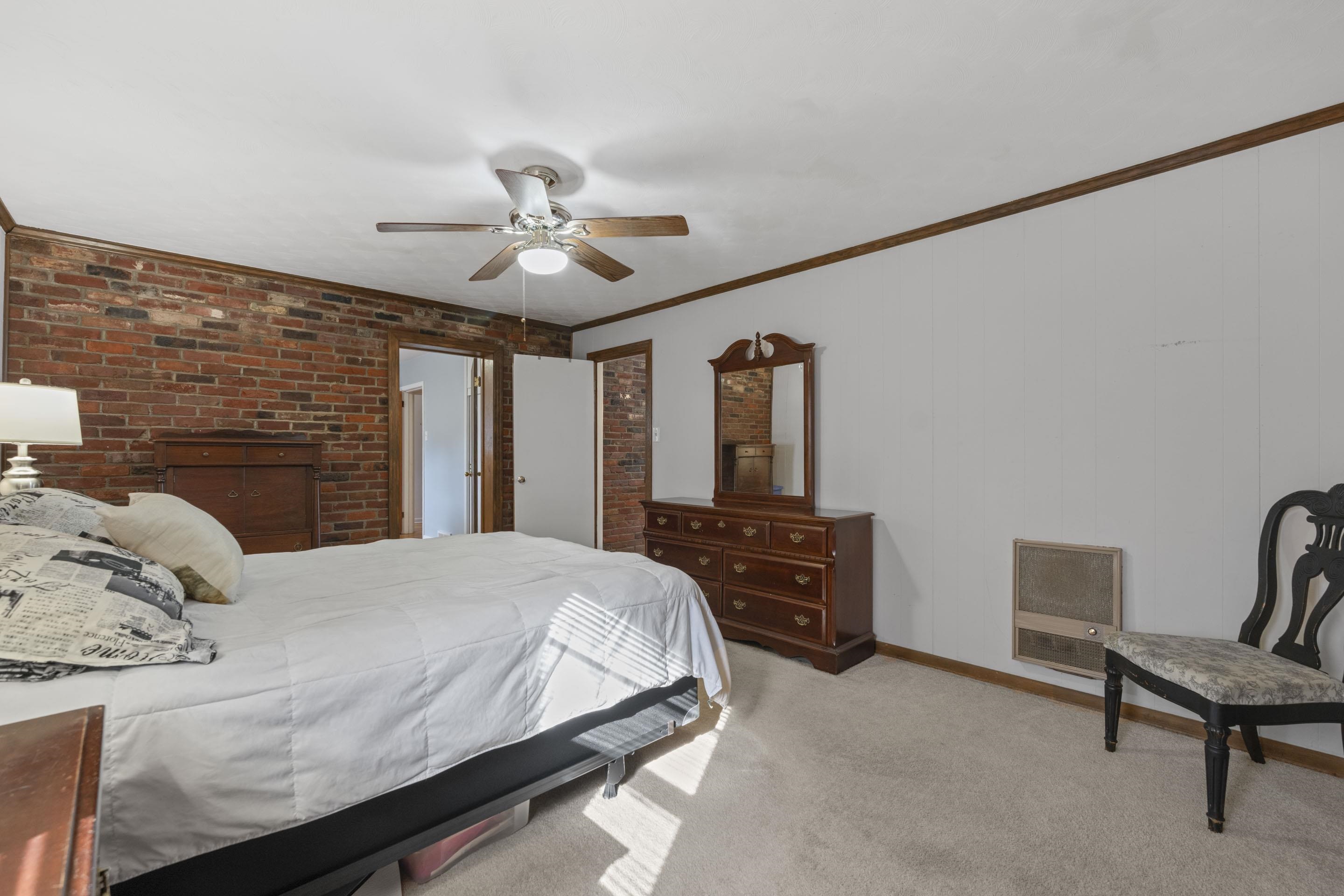 1694 South White Station Road Memphis, TN 38117 - Photo 14 of 26 Rest easy in your own primary suite.