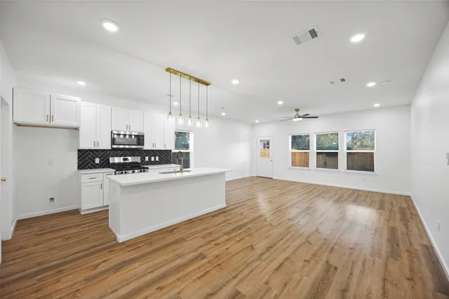 $500,000 | 6719 Roanoke Street, Houston, TX 77028