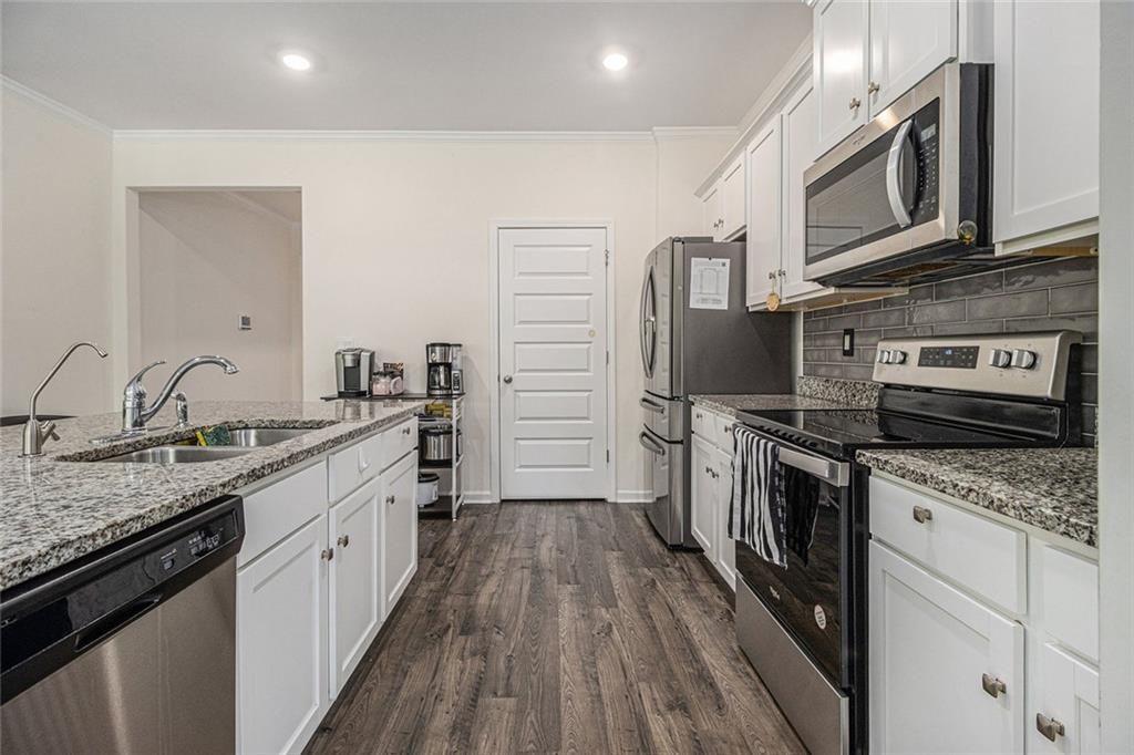 2304 Pelham Pass Dacula, GA 30019 - Photo 12 of 26