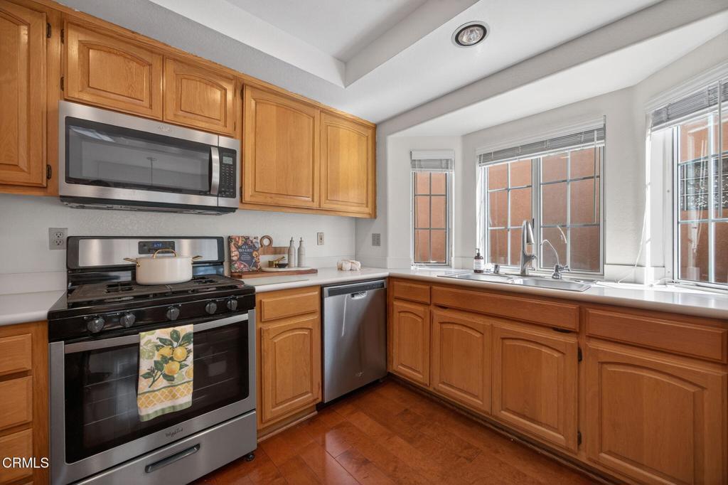 2177 Eastridge Trail Oxnard, CA 93036 - Photo 12 of 58