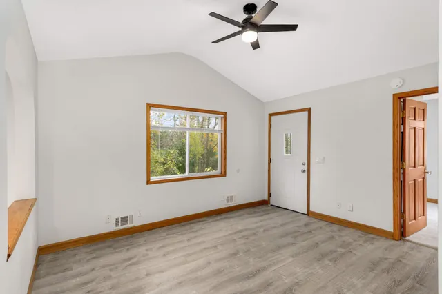 $1,650 | 2340 Ives Lane North, Plymouth, MN 55441