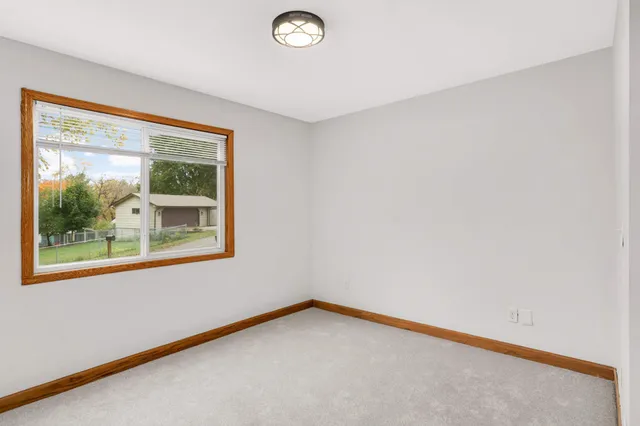 $1,650 | 2340 Ives Lane North, Plymouth, MN 55441