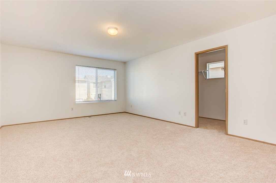 3923 154th Place Southeast Bothell, WA 98012 - Photo 14 of 23