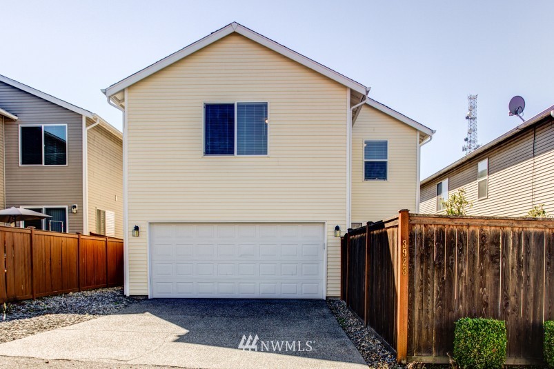 3923 154th Place Southeast Bothell, WA 98012 - Photo 3 of 23