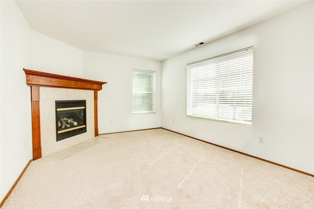 3923 154th Place Southeast Bothell, WA 98012 - Photo 4 of 23