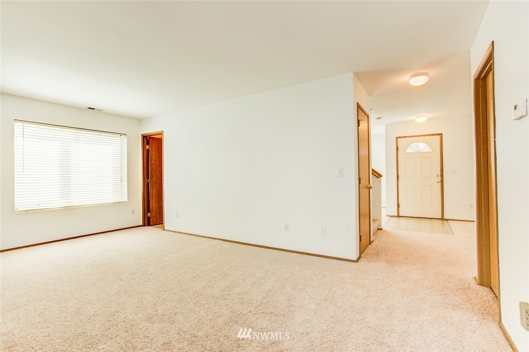 3923 154th Place Southeast Bothell, WA 98012 - Photo 8 of 23