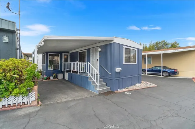 a view of house and outdoor space