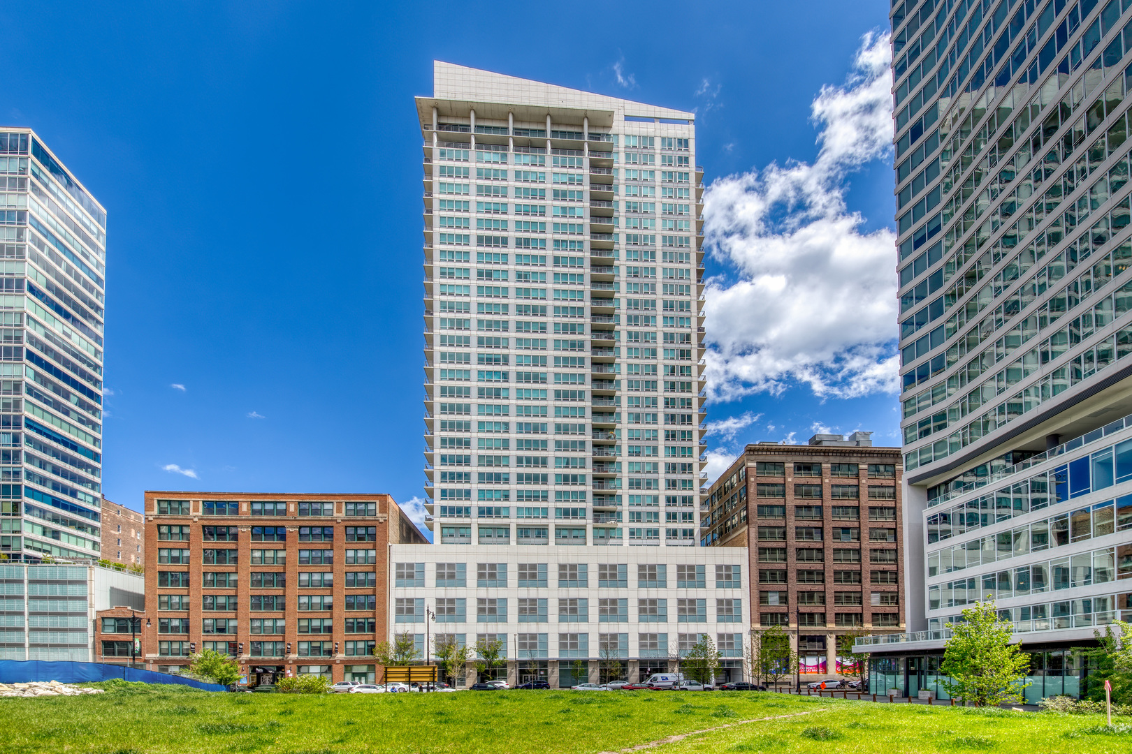 701 South Wells Street, Unit 2706 Chicago, IL 60607 - Photo 1 of 12 Gallery Image 1