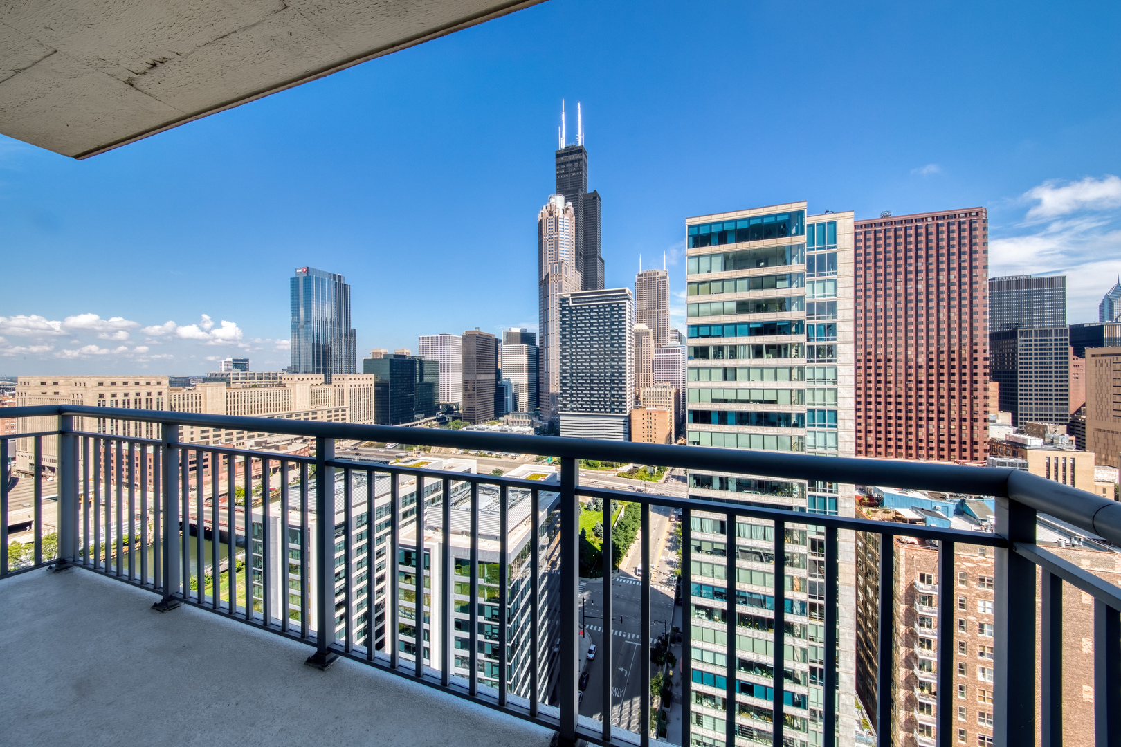 701 South Wells Street, Unit 2706 Chicago, IL 60607 - Photo 4 of 12 Gallery Image 4