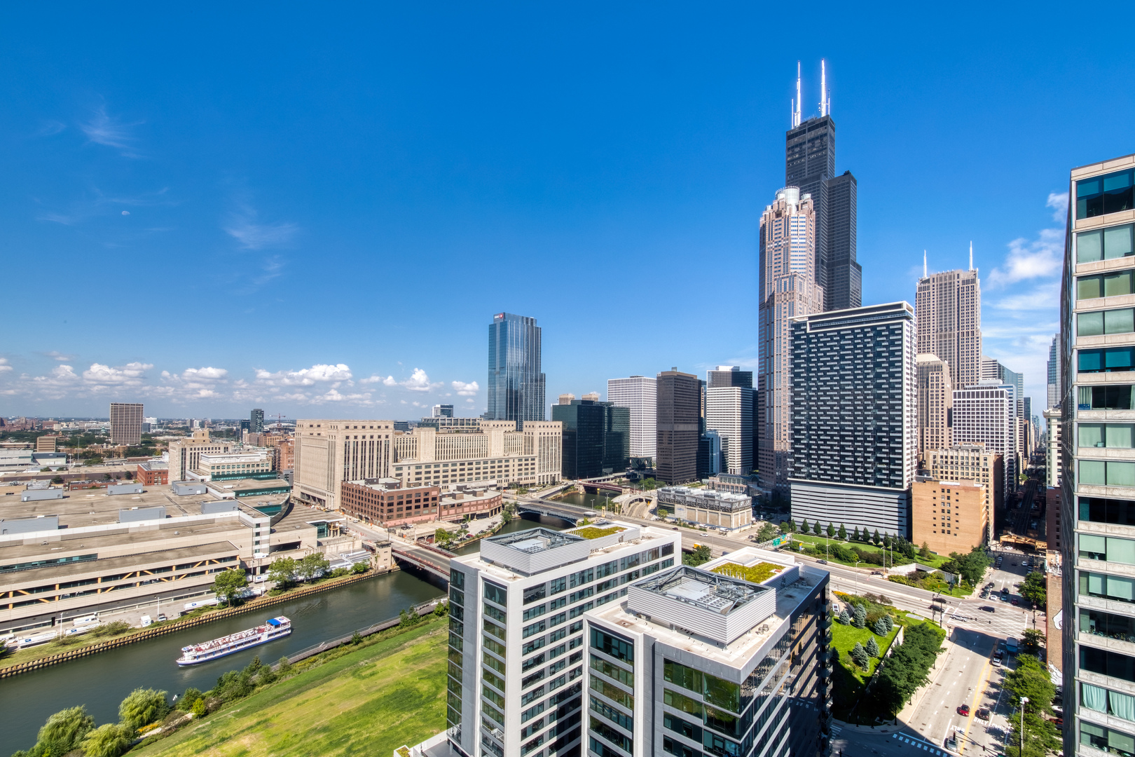 701 South Wells Street, Unit 2706 Chicago, IL 60607 - Photo 6 of 12 Gallery Image 6