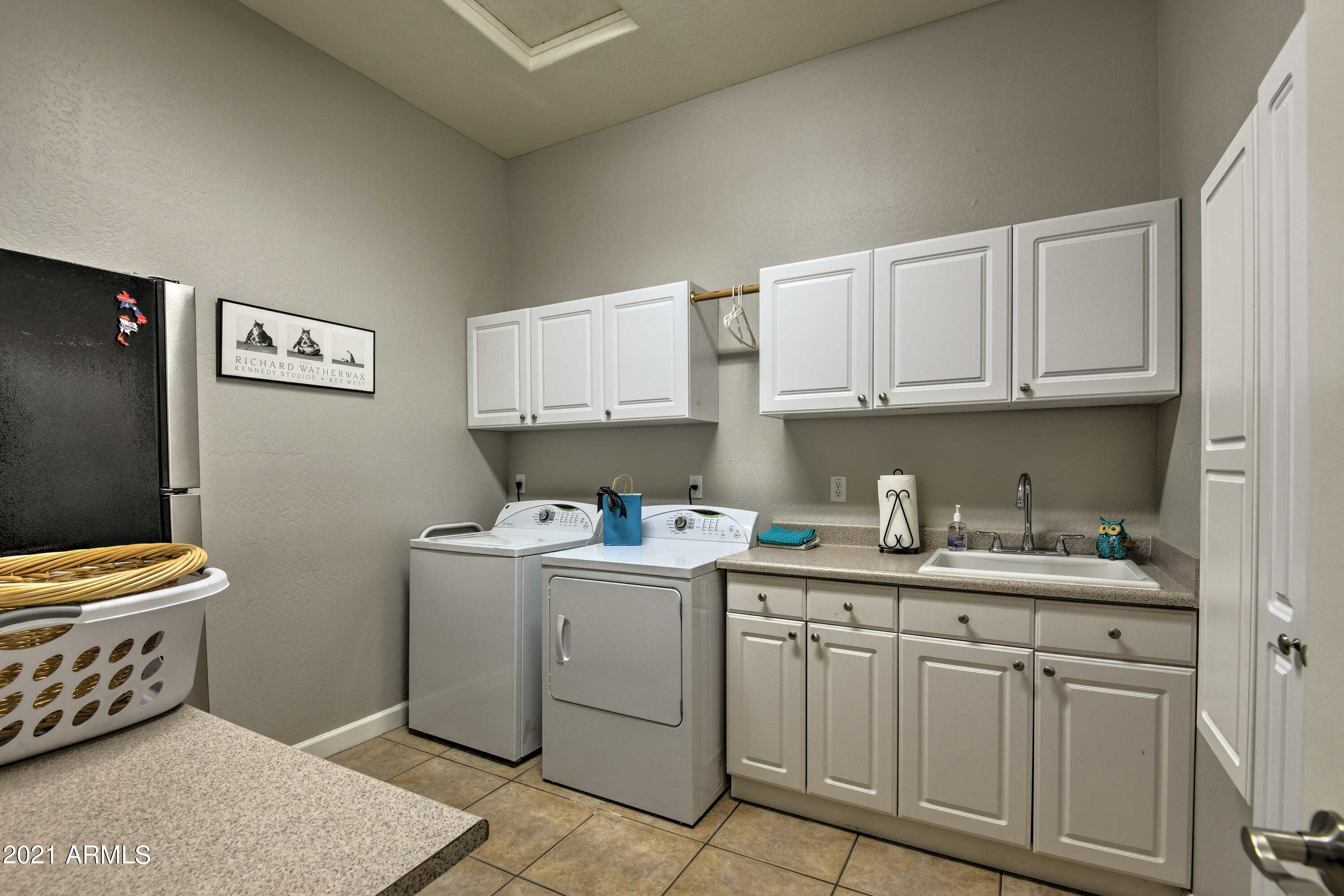 4640 West Rowel Road Phoenix, AZ 85083 - Photo 25 of 48 Laundry