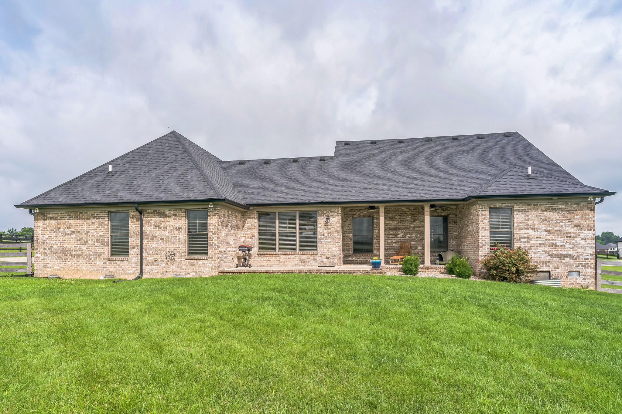 108 RIDGEFIELD Drive Nicholasville, KY 40356 - Photo 5 of 30 09_108_RIDGEFIELD_DR_Nicholasville_KY_40