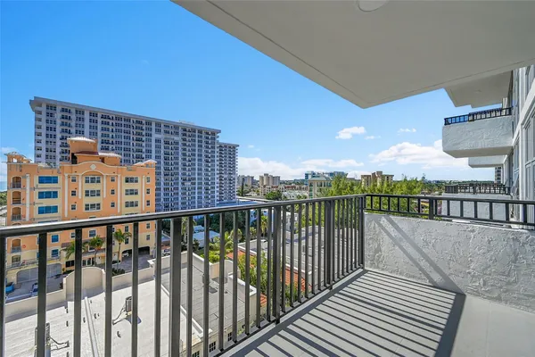 $2,700 | 525 North Ocean Boulevard, Unit 919, Pompano Beach, FL 33062