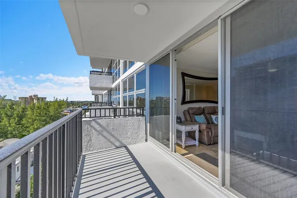 $2,700 | 525 North Ocean Boulevard, Unit 919, Pompano Beach, FL 33062