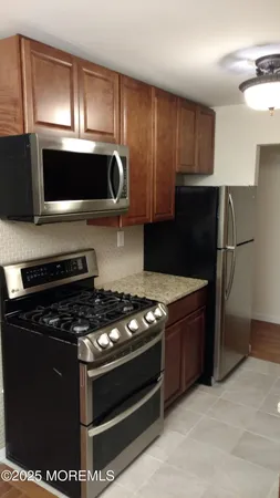 $2,400 | 32 Manchester Court, Unit D, Freehold, NJ 07728