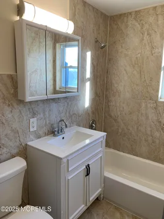 $2,500 | 32 Manchester Court, Unit D, Freehold, NJ 07728