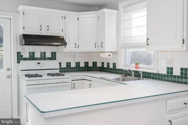 $2,350 | 209 Elm Avenue, Glenside, PA 19038