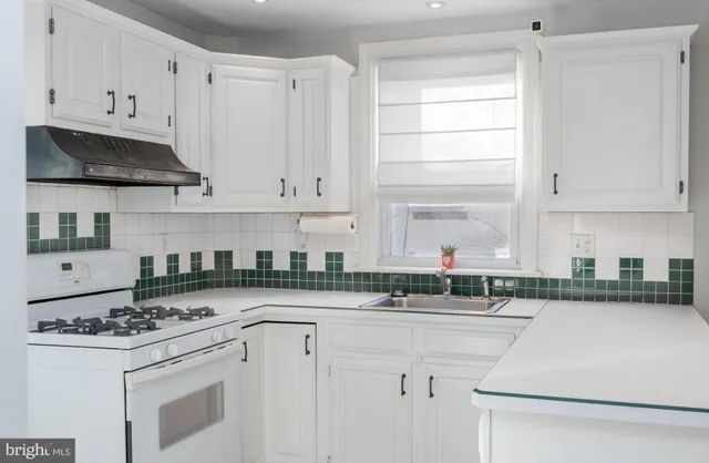 $2,350 | 209 Elm Avenue, Glenside, PA 19038