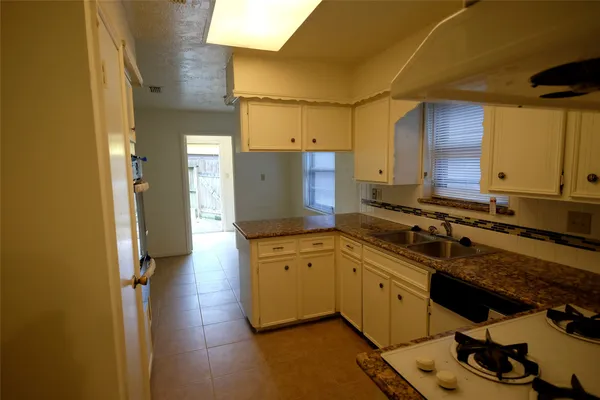 $329,000 | 12323 Bexley Drive, Houston, TX 77099