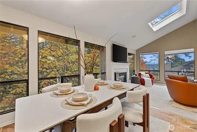 $1,125,000 | 118 168th Avenue Northeast, Bellevue, WA 98008