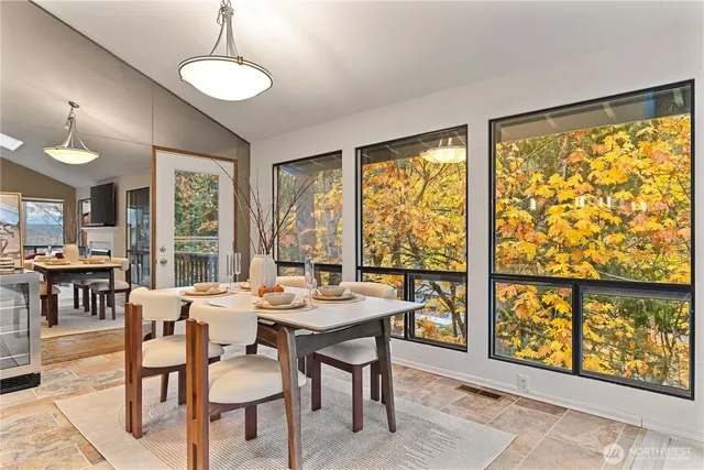 $1,125,000 | 118 168th Avenue Northeast, Bellevue, WA 98008