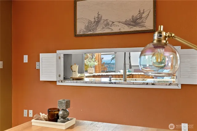 $1,125,000 | 118 168th Avenue Northeast, Bellevue, WA 98008