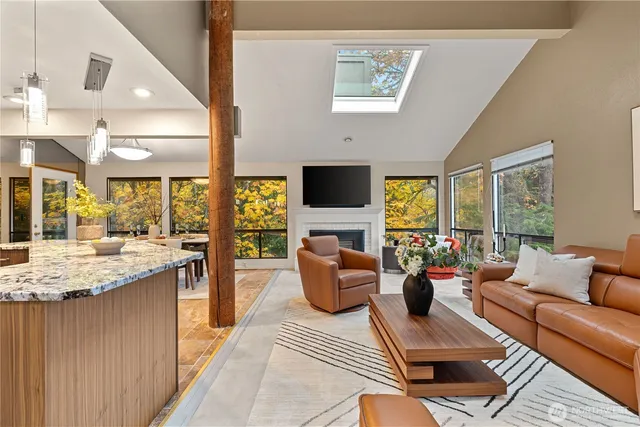 $1,125,000 | 118 168th Avenue Northeast, Bellevue, WA 98008