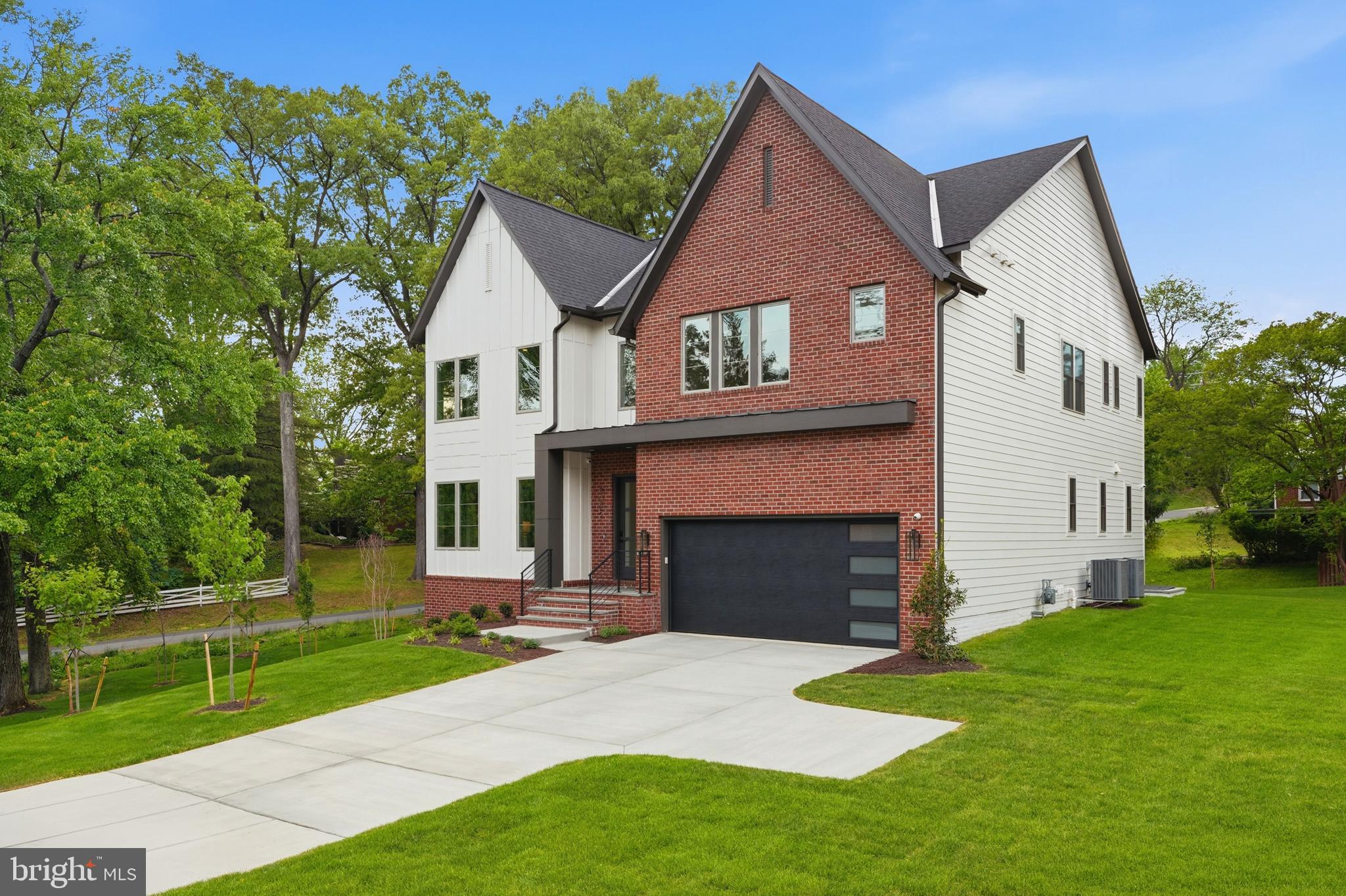 3022 Castle Road Falls Church, VA 22044 - Photo 2 of 95