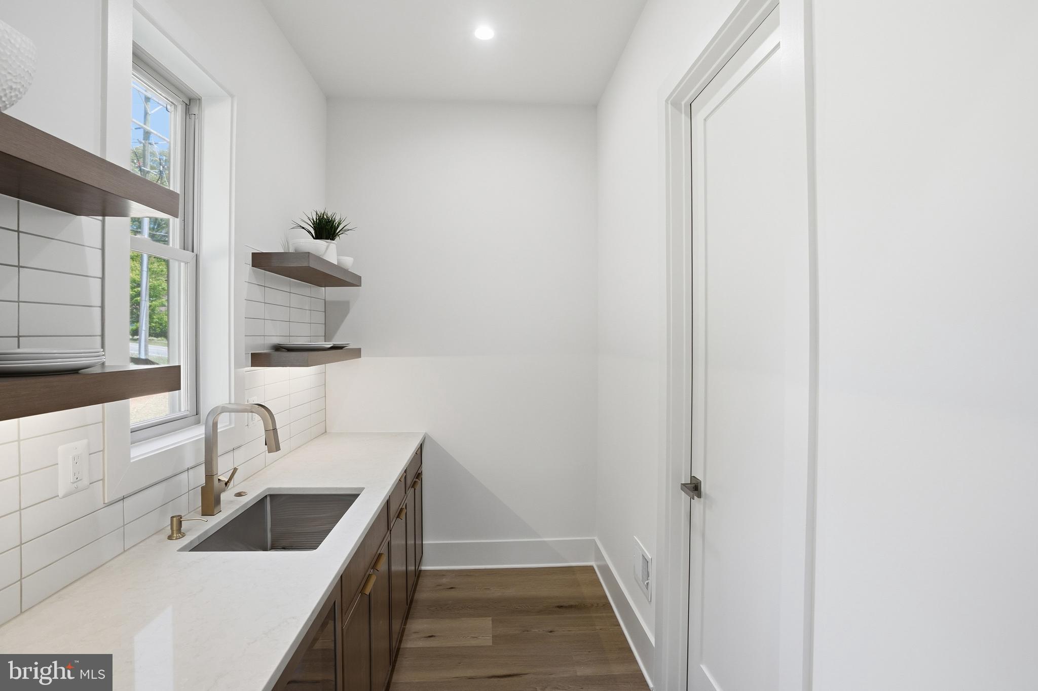 3022 Castle Road Falls Church, VA 22044 - Photo 36 of 95
