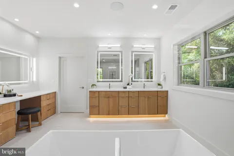 $2,249,000 | 3022 Castle Road, Falls Church, VA 22044