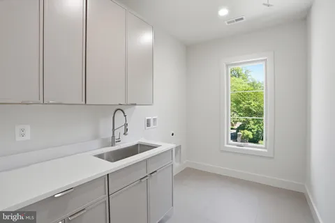$2,249,000 | 3022 Castle Road, Falls Church, VA 22044